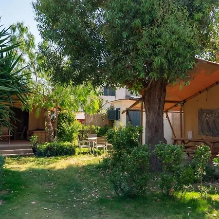 Camp & - La Caravella Κάμπινγκ *