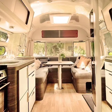 Camp & - La Caravella * 普罗奇达