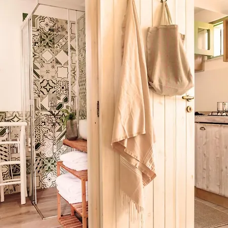 Camp & - La Caravella 普罗奇达