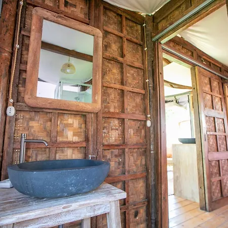 Camp & - La Caravella 营地 *