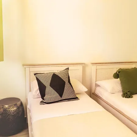 Camp & - La Caravella مكان تخييم