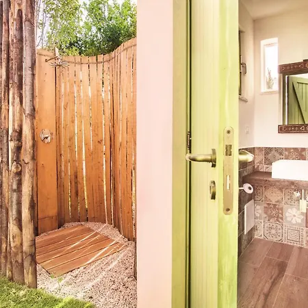 Camp & - La Caravella بروسيدا