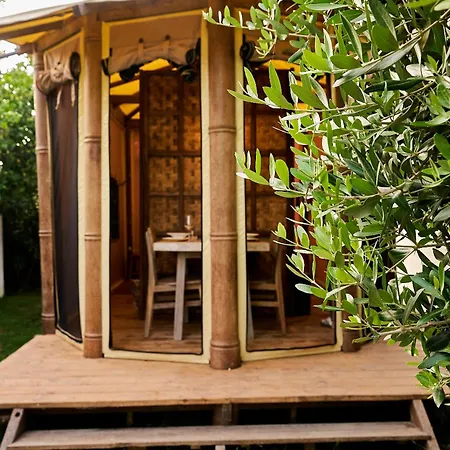 مكان تخييم Camp & - La Caravella بروسيدا