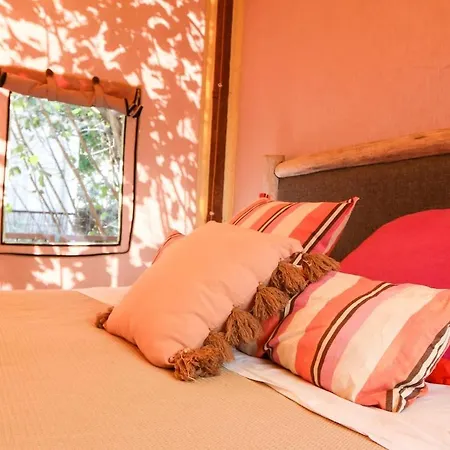 Camp & - La Caravella Campsite Procida